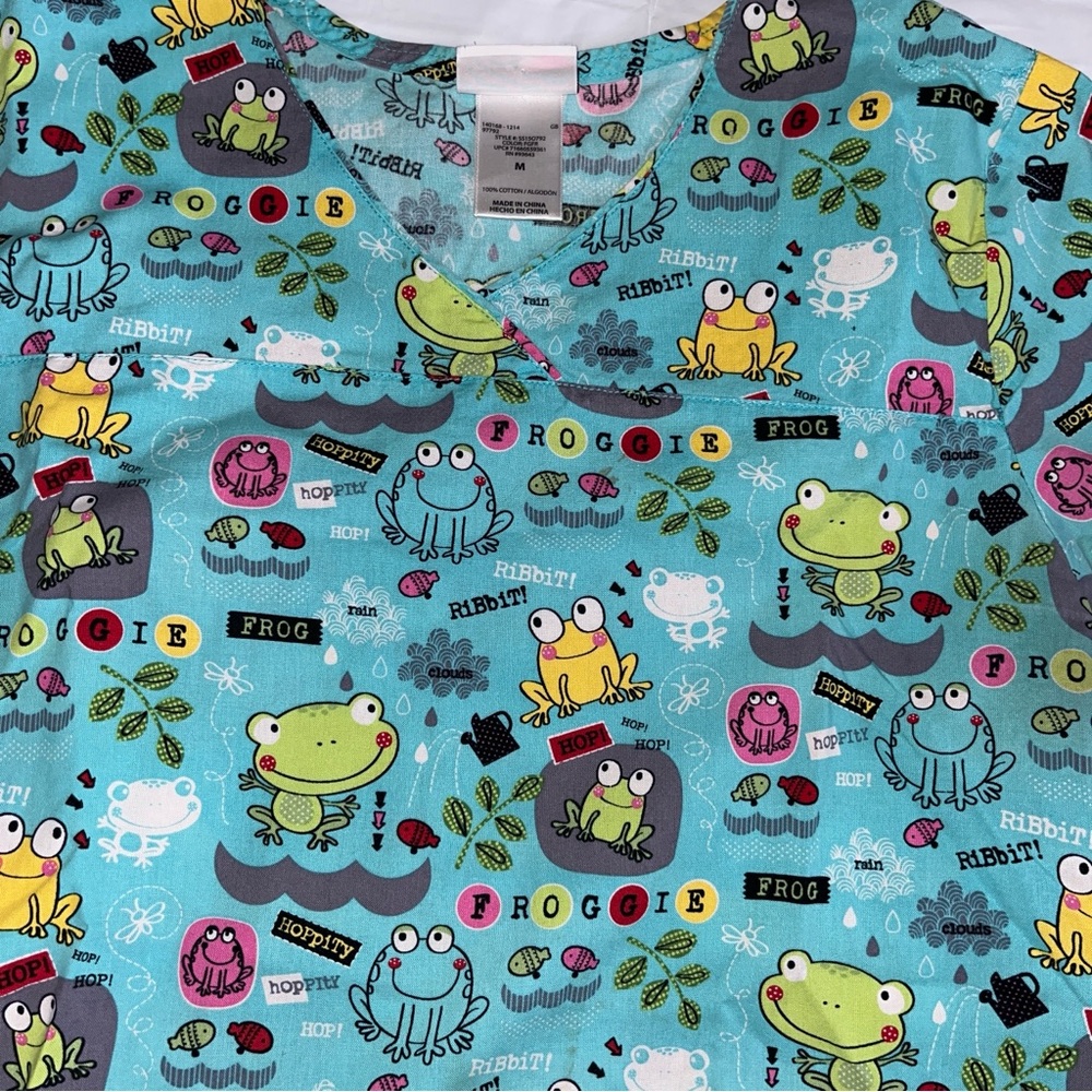 Woman’s Scrub Top M - Picture 2 of 3